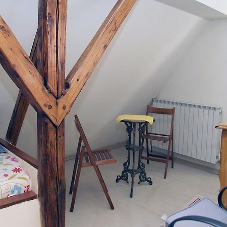 Guesthouse Lessi Zagabria Esterno foto