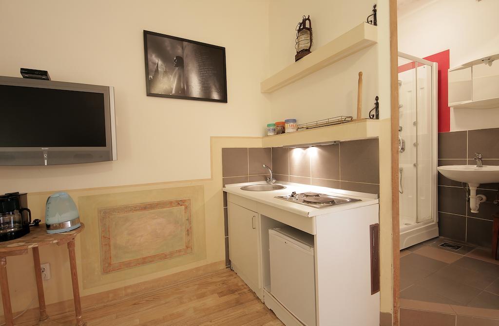 Guesthouse Lessi Zagabria Camera foto